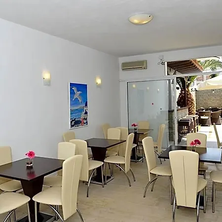 Hotel Ifigenia 2*