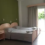 伊菲吉尼亚酒店 2*